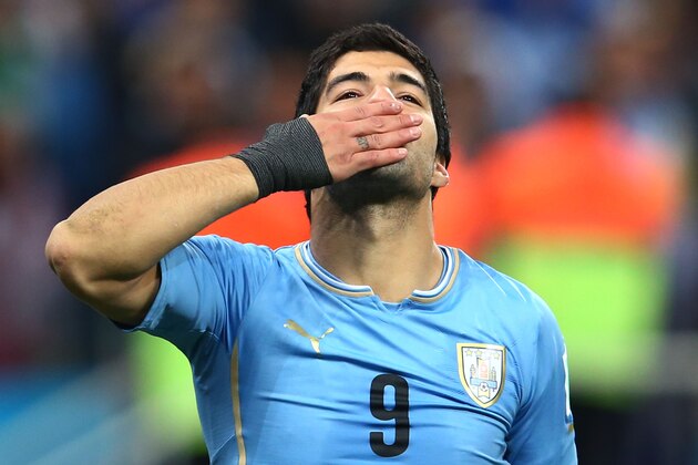 SAO PAULO, BRAZIL - JUNE 19:  Luis Suarez of Uruguay gestures during the 2014 FIFA World Cup Brazil Group D match between Uruguay and England at Arena de Sao Paulo on June 19, 2014 in Sao Paulo, Brazil.  (Photo by Julian Finney/Getty Images)