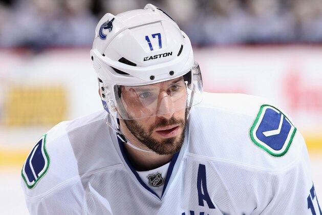 GLENDALE, AZ - MARCH 04: Ryan Kesler #17 of the Vancouver Canucks awaits a face off against the Phoenix Coyotes during the third period of the NHL game at Jobing.com Arena on March 4, 2014 in Glendale, Arizona. The Coyotes defeated the Canucks 1-0. (Photo by Christian Petersen/Getty Images) GLENDALE, AZ - MARCH 04: Ryan Kesler #17 of the Vancouver Canucks awaits a face off against the Phoenix Coyotes during the third period of the NHL game at Jobing.com Arena on March 4, 2014 in Glendale, Arizona. The Coyotes defeated the Canucks 1-0. (Photo by Christian Petersen/Getty Images)