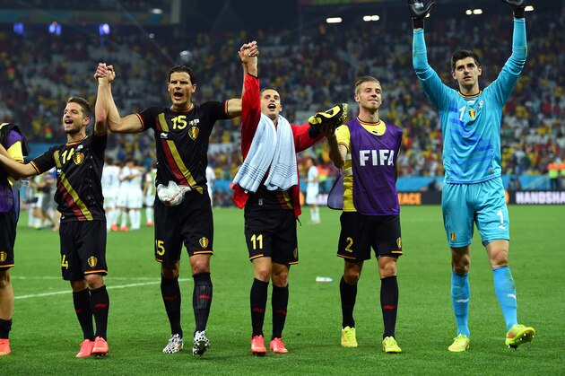 SAO PAULO, BRAZIL - JUNE 26:  Belgium players acknowledge the fans after defeating South Korea in the 2014 FIFA World Cup Brazil Group H match between South Korea and Belgium at Arena de Sao Paulo on June 26, 2014 in Sao Paulo, Brazil.  (Photo by Stu Forster/Getty Images)