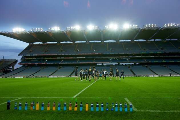 DUBLIN, IRELAND - OCTOBER 27:  Members of the AFL Australian International Rules team during a training session at Croke Park on October 27, 2010 in Dublin, Ireland. (Photo by Patrick Bolger/Getty Images)