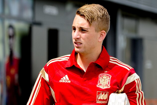LAS ROZAS DE MADRID, SPAIN - MAY 27:  Gerard Deulofeu of Spain arrives for a press conference at Ciudad del Futbol on May 27, 2014 in Las Rozas de Madrid, Spain.  (Photo by David Ramos/Getty Images)