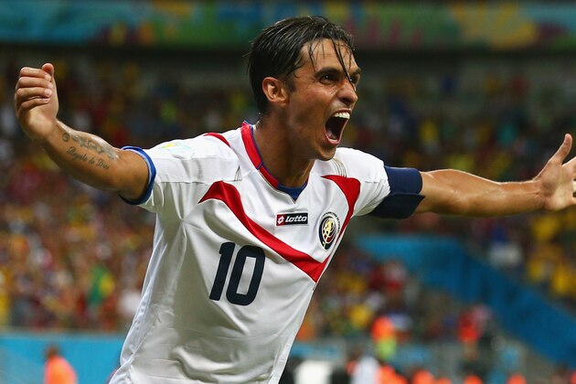 RECIFE, BRAZIL - JUNE 29:  Bryan Ruiz of Costa Rica celebrates scoring his team's first goal during the 2014 FIFA World Cup Brazil Round of 16 match between Costa Rica and Greece at Arena Pernambuco on June 29, 2014 in Recife, Brazil.  (Photo by Ian Walton/Getty Images)