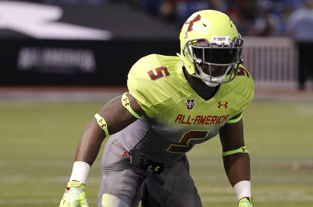 Jan 2, 2014; St. Petersburg, FL, USA; Team Nitro corner back Jabrill Peppers (5) rushes during the first half in the Under Armour All America football game at Tropicana Field. Mandatory Credit: Kim Klement-USA TODAY Sports