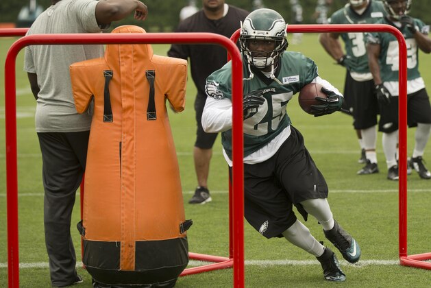Philadelphia Eagles' LeSean McCoy runs a drill during an NFL football organized team activity Monday, June 9, 2014, in Philadelphia. (AP Photo/Matt Rourke)