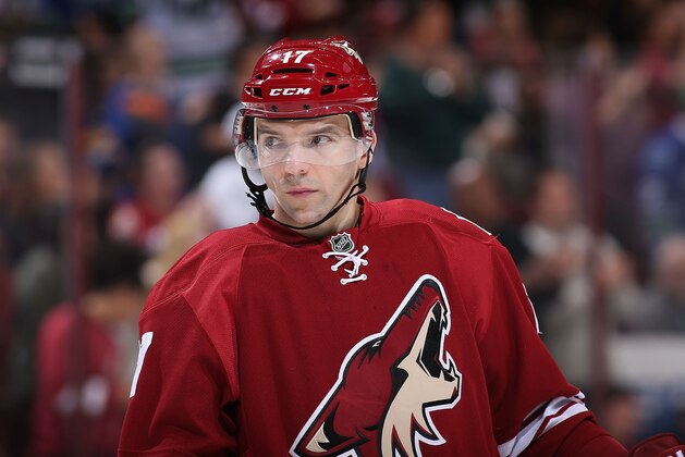 GLENDALE, AZ - MARCH 04:  Radim Vrbata #17 of the Phoenix Coyotes during the NHL game against the Vancouver Canucks at Jobing.com Arena on March 4, 2014 in Glendale, Arizona.  The Coyotes defeated the Canucks 1-0.  (Photo by Christian Petersen/Getty Images)