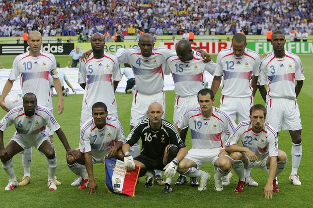 France's starting line up gather for a team photo before the final of the soccer World Cup between Italy and France in the Olympic Stadium in Berlin, Sunday, July 9, 2006.  Top row, from left, Zinedine Zidane, William Gallas, Patrick Vieira, Lilian Thuram, Thierry Henry and Eric Abidal. Bottom row, from left, Claude Makelele, Florent Malouda, Fabien Barthez, Willy Sagnol and Franck Ribery, (AP Photo/Christophe Ena)  ** MOBILE/PDA USAGE OUT **