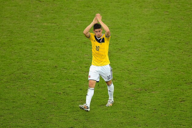 RIO DE JANEIRO, BRAZIL - JUNE 28: James Rodriguez of Colombia acknowledges the fans after defeating Uruguay 2-0 during the 2014 FIFA World Cup Brazil round of 16 match between Colombia and Uruguay at Maracana on June 28, 2014 in Rio de Janeiro, Brazil.  (Photo by Alexandre Loureiro/Getty Images)