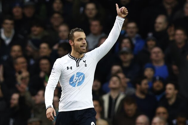 Tottenham Hotspur's Roberto Soldado celebrates his goal against Cardiff City during their English Premier League soccer match at White Hart Lane, London, Sunday, March 2, 2014. (AP Photo/Sang Tan)