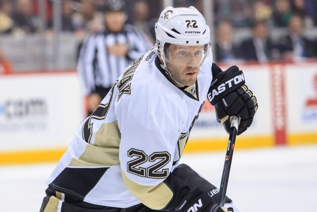 Apr 5, 2014; Saint Paul, MN, USA; Pittsburgh Penguins right wing Lee Stempniak (22) at Xcel Energy Center. Mandatory Credit: Brad Rempel-USA TODAY Sports