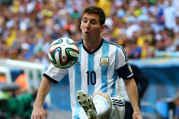 BRASILIA, BRAZIL - JULY 05:  Lionel Messi of Argentina controls the ball during the 2014 FIFA World Cup Brazil Quarter Final match between Argentina and Belgium at Estadio Nacional on July 5, 2014 in Brasilia, Brazil.  (Photo by Ronald Martinez/Getty Images)