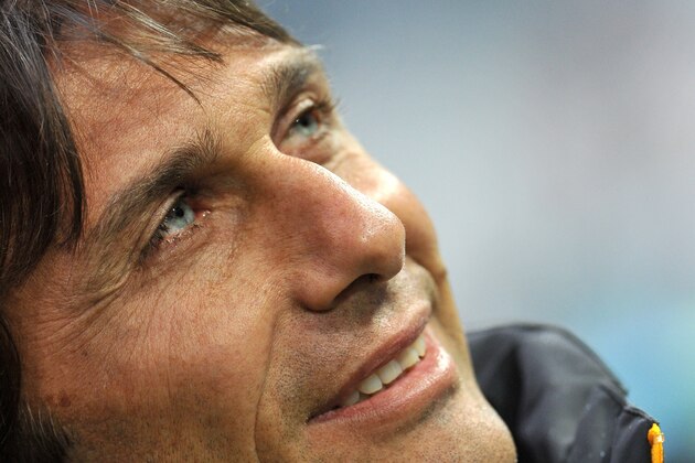 TURIN, ITALY - APRIL 19:  Juventus     head coach Antonio Conte looks on during the Serie A match between Juventus and Bologna FC at Juventus Arena on April 19, 2014 in Turin, Italy.  (Photo by Valerio Pennicino/Getty Images)