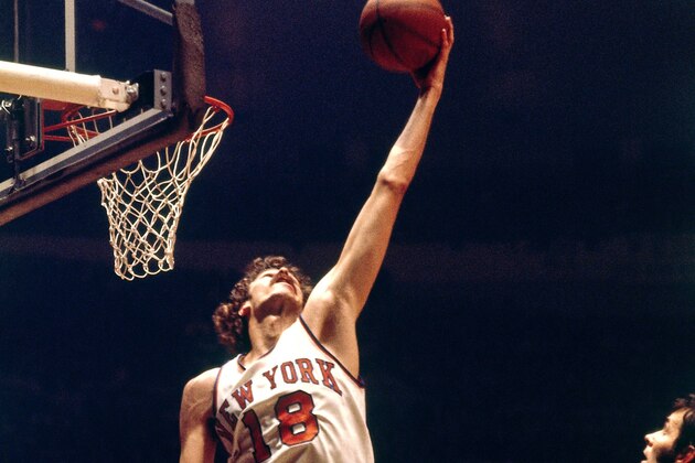 NEW YORK - 1972:  Phil Jackson #18 of the New York Knicks rebounds against Pat Riley #17 of the Los Angeles Lakers during a game played in 1972 at Madison Square Garden in New York, New York. NOTE TO USER: User expressly acknowledges and agrees that, by downloading and or using this photograph, User is consenting to the terms and conditions of the Getty Images License Agreement. Mandatory Copyright Notice: Copyright 1972 NBAE (Photo by Dick Raphael/NBAE via Getty Images)
