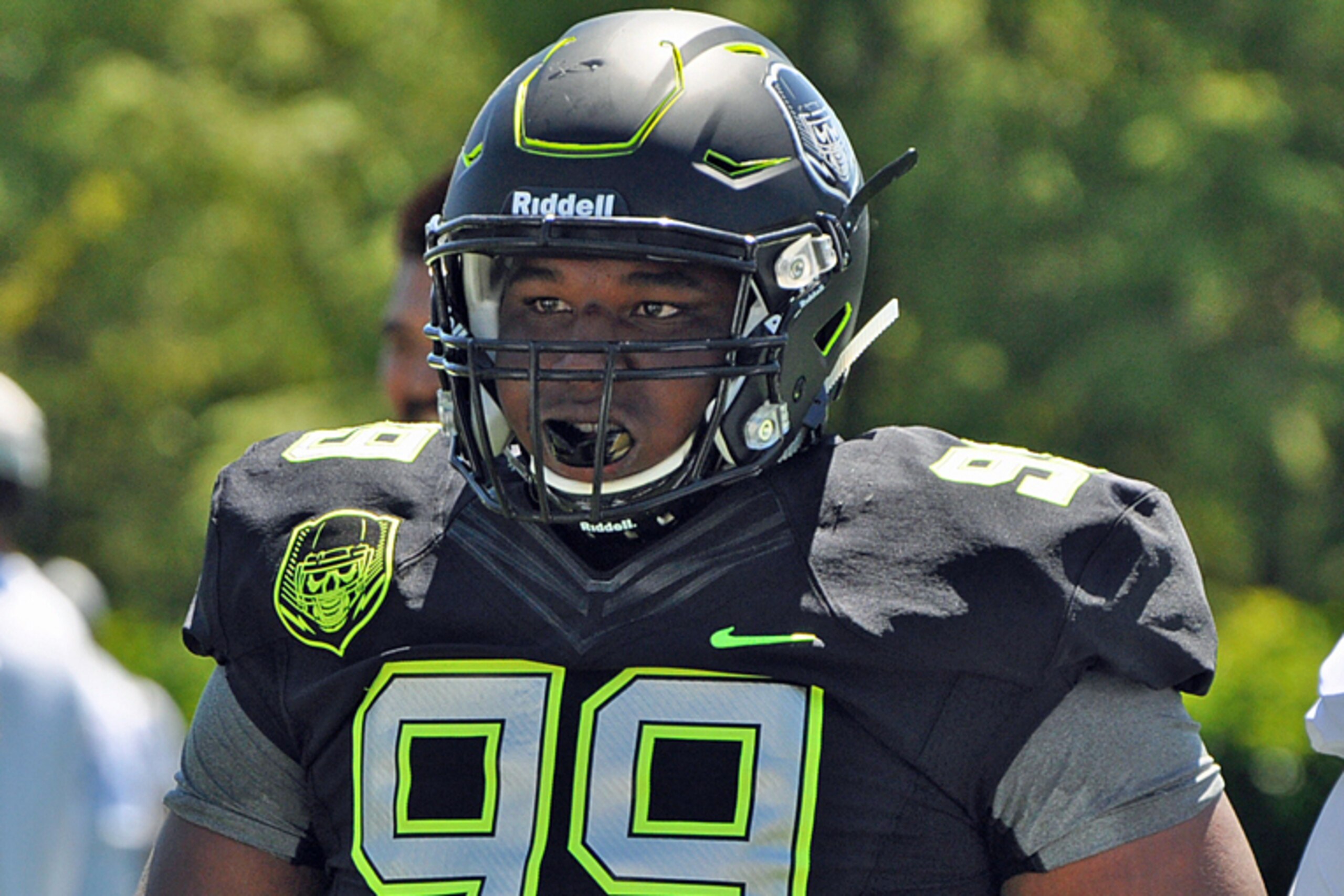 5-star defensive tackle Tim Settle