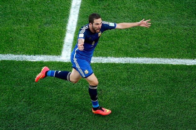 RIO DE JANEIRO, BRAZIL - JULY 13:  Gonzalo Higuain of Argentina celebrates scoring a disallowed goal during the 2014 FIFA World Cup Brazil Final match between Germany and Argentina at Maracana on July 13, 2014 in Rio de Janeiro, Brazil.  (Photo by Fabrizio Bensch - Pool/Getty Images)