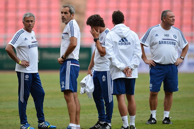 BANGKOK, THAILAND - JULY 16: Team Manager Jose Mourinho (L) during a Chelsea FC training session at Rajamangala Stadium on July 16, 2013 in Bangkok, Thailand. (Photo by Thananuwat Srirasant/Getty Images) BANGKOK, THAILAND - JULY 16: Team Manager Jose Mourinho (L) during a Chelsea FC training session at Rajamangala Stadium on July 16, 2013 in Bangkok, Thailand. (Photo by Thananuwat Srirasant/Getty Images)