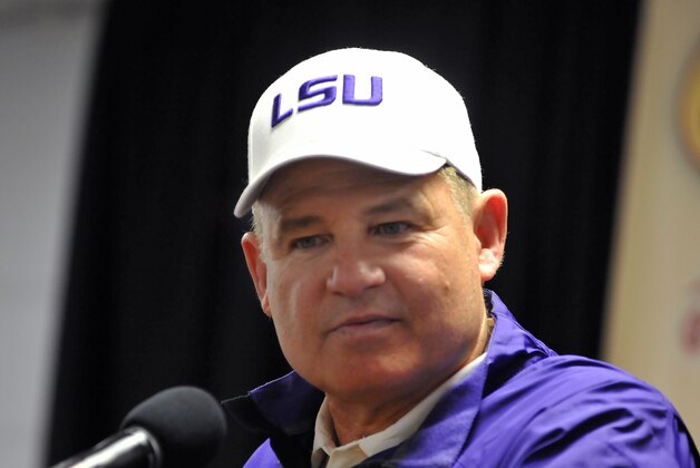 TAMPA, FL -  JANUARY 1:  Head coach Les Miles of the LSU Tigers talks to the media after a 21-14 victory against the Iowa Hawkeyes January 1, 2014 in the Outback Bowl at Raymond James Stadium in Tampa, Florida.   (Photo by Al Messerschmidt/Getty Images)