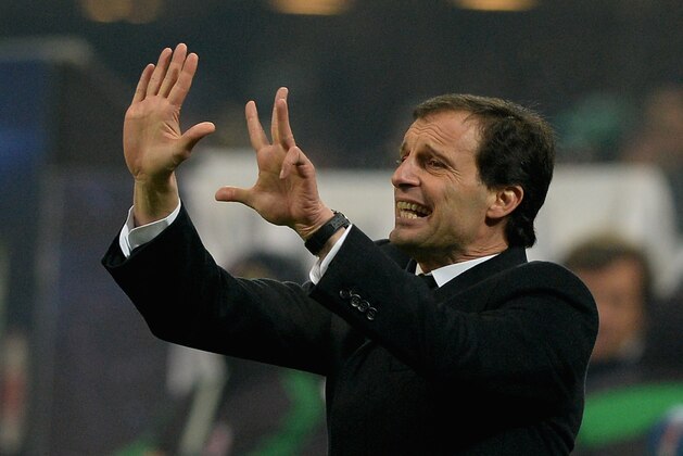 MILAN, ITALY - DECEMBER 11: Head coach AC Milan Massimiliano Allegri reacts during the UEFA Champions League Group H match between AC Milan and Ajax Amsterdam at Stadio Giuseppe Meazza on December 11, 2013 in Milan, Italy. (Photo by Claudio Villa/Getty Images) MILAN, ITALY - DECEMBER 11: Head coach AC Milan Massimiliano Allegri reacts during the UEFA Champions League Group H match between AC Milan and Ajax Amsterdam at Stadio Giuseppe Meazza on December 11, 2013 in Milan, Italy. (Photo by Claudio Villa/Getty Images)