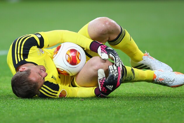 TURIN, ITALY - MAY 14:  Jan Oblak of Benfica reacts during the UEFA Europa League Final match between Sevilla FC and SL Benfica at Juventus Stadium on May 14, 2014 in Turin, Italy.  (Photo by Clive Rose/Getty Images)
