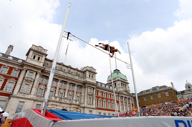 LONDON, ENGLAND - JULY 20: General view of the women's pole vault compitition during the Sainsbury's Anniversary Games at Horse Guards Parade on July 20, 2014 in London, England.  (Photo by Ben Hoskins/Getty Images)