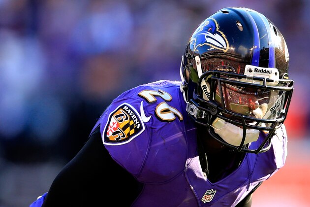 BALTIMORE, MD - NOVEMBER 10: Free safety Matt Elam #26 of the Baltimore Ravens  lines up on a punt return during the second half against the Cincinnati Bengals at M&T Bank Stadium on November 10, 2013 in Baltimore, Maryland.  (Photo by Rob Carr/Getty Images)