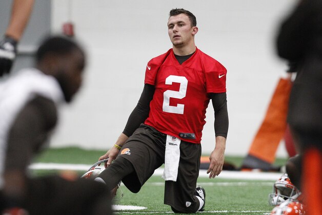 BEREA, OH - MAY 17:  Cleveland Browns draft pick Johnny Manziel #2  stretches during the Cleveland Browns rookie minicamp on May 17, 2014 at the Browns training  facility in Berea, Ohio.  (Photo by David Maxwell/Getty Images)