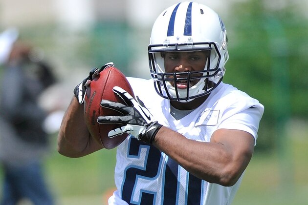 NASHVILLE, TN - MAY 16:  Second round pick Bishop Sankey #20 works out during the Tennessee Titans rookie minicamp on May 16, 2014 in Nashville, Tennessee.  (Photo by Frederick Breedon/Getty Images)