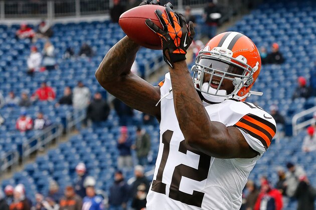 FOXBORO, MA - DECEMBER 8: Josh Gordon #12 of the Cleveland Browns catches a pass before a game with the New England Patriots at Gillette Stadium on December 8, 2013 in Foxboro, Massachusetts. (Photo by Jim Rogash/Getty Images) FOXBORO, MA - DECEMBER 8: Josh Gordon #12 of the Cleveland Browns catches a pass before a game with the New England Patriots at Gillette Stadium on December 8, 2013 in Foxboro, Massachusetts. (Photo by Jim Rogash/Getty Images)
