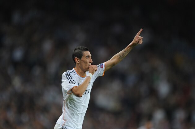 MADRID, SPAIN - OCTOBER 02:  Angel Di Maria of Real Madrid CF celebrates after scoring Real's 3rd goal during the UEFA Champions League match between Real Madrid CF and FC Copenhagen at Estadio Santiago Bernabeu on October 2, 2013 in Madrid, Spain.  (Photo by Denis Doyle/Getty Images)