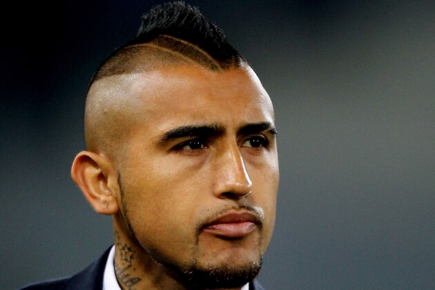 ROME, ITALY - JANUARY 25:  Arturo Vidal of Juventus looks on during the Serie A match between S.S. Lazio and Juventus at Stadio Olimpico on January 25, 2014 in Rome, Italy.  (Photo by Paolo Bruno/Getty Images)