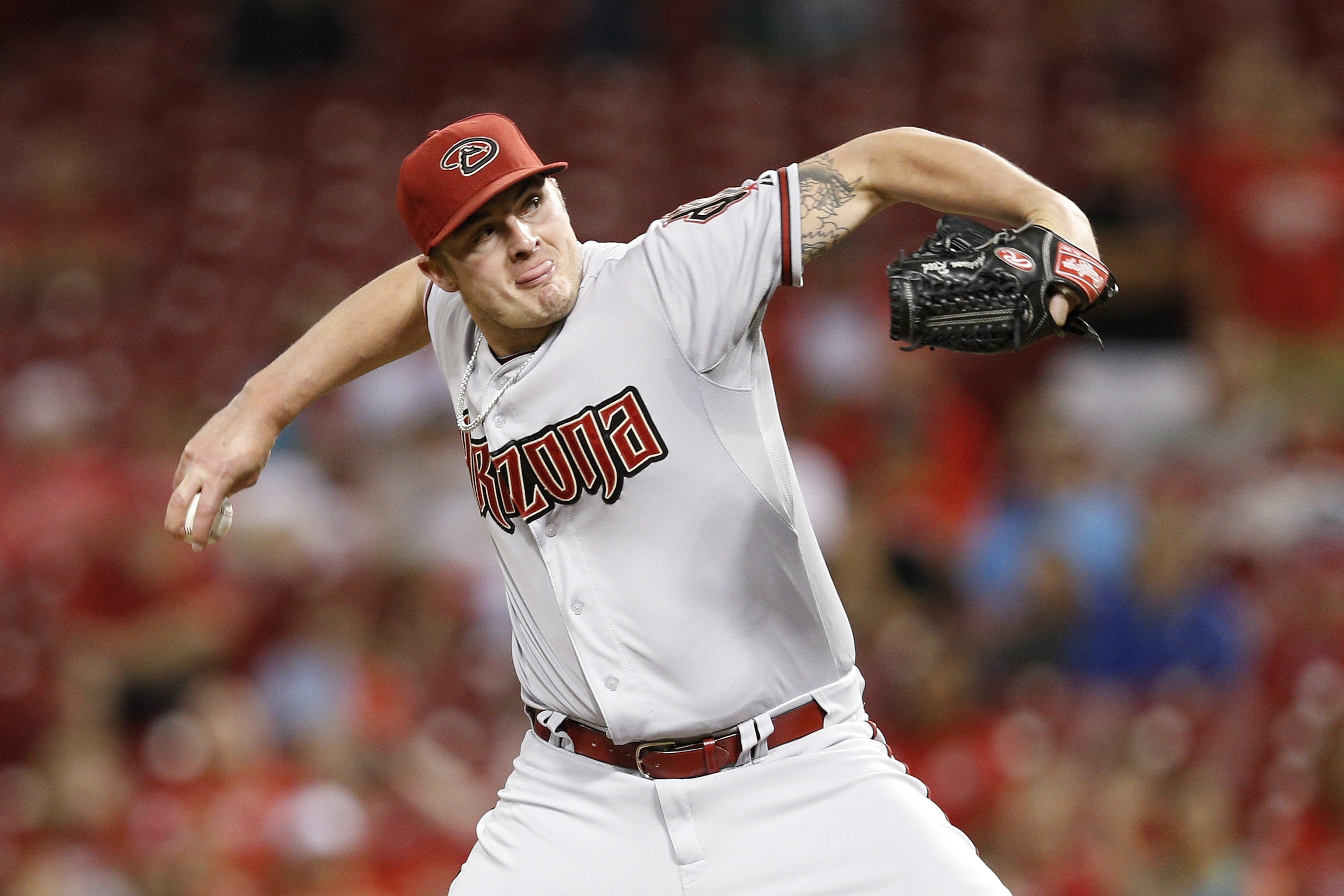 CINCINNATI, OH - JULY 28: Addison Reed #43 of the Arizona Diamondbacks pitches in the 15th inning of the game against the Cincinnati Reds at Great American Ball Park on July 28, 2014 in Cincinnati, Ohio. The Diamondbacks won 2-1 in 15 innings. (Photo by Joe Robbins/Getty Images)