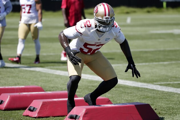 San Francisco 49ers inside linebacker Patrick Willis (52) participates in drills during an NFL football training camp on Thursday, July 24, 2014, in Santa Clara, Calif. (AP Photo)