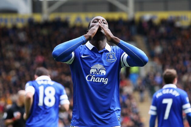 HULL, ENGLAND - MAY 11:  Romelu Lukaku of Everton celebrates his goal during the Barclays Premier League match between Hull City and Everton at KC Stadium on May 11, 2014 in Hull, England.  (Photo by Jan Kruger/Getty Images)