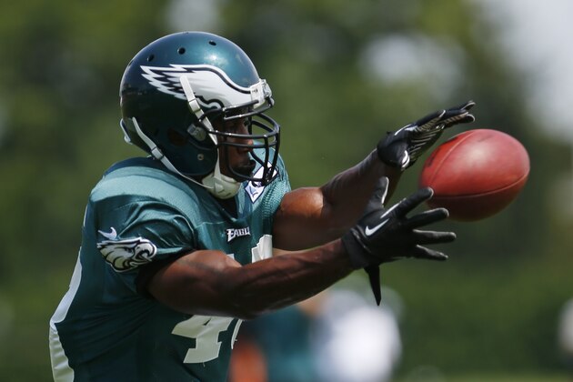 Philadelphia Eagles running back Darren Sproles catches a pass during NFL football training camp Thursday, July 31, 2014, in Philadelphia. (AP Photo/Matt Rourke) Philadelphia Eagles running back Darren Sproles catches a pass during NFL football training camp Thursday, July 31, 2014, in Philadelphia. (AP Photo/Matt Rourke)