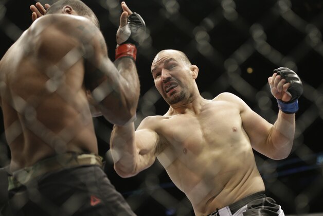 Glover Teixeira, right, fights Quinton Jackson during UFC Light Heavyweight Championship on FOX 6 at the United Center in Chicago, Saturday, Jan. 26, 2013. Teixeira won the bout. (AP Photo/Nam Y. Huh) Glover Teixeira, right, fights Quinton Jackson during UFC Light Heavyweight Championship on FOX 6 at the United Center in Chicago, Saturday, Jan. 26, 2013. Teixeira won the bout. (AP Photo/Nam Y. Huh)