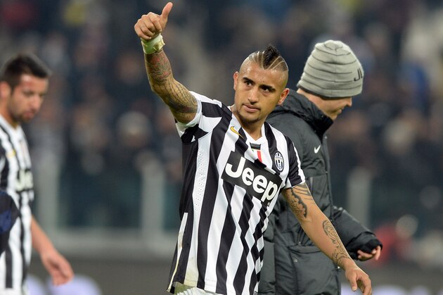 TURIN, ITALY - FEBRUARY 02:  Arturo Vidal of Juventus FC celebrates victory at the end of the Serie A match between Juventus and FC Internazionale Milano at Juventus Arena on February 2, 2014 in Turin, Italy.  (Photo by Claudio Villa/Getty Images)