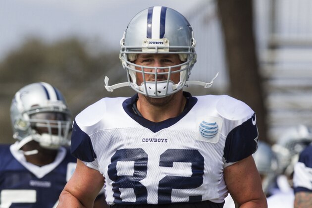 Dallas Cowboystight end Jason Witten (82) at NFL football training camp, Wednesday, July 30, 2014, in Oxnard, Calif. (AP Photo/Ringo H.W. Chiu)