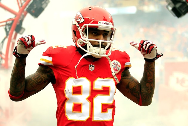 KANSAS CITY, MO - DECEMBER 22:  Wide receiver Dwayne Bowe #82 of the Kansas City Chiefs prepares to run onto the field during player introductions prior to the game against the Indianapolis Colts at Arrowhead Stadium on December 22, 2013 in Kansas City, Missouri.  (Photo by Jamie Squire/Getty Images)