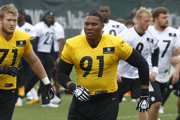 Pittsburgh Steelers defensive tackle Stephon Tuitt (91)during an NFL football organized team activity on Thursday, May 29, 2014 in Pittsburgh. (AP Photo/Keith Srakocic)