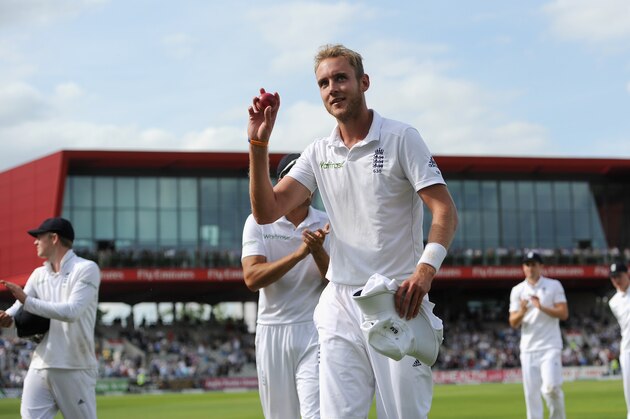 MANCHESTER, ENGLAND - AUGUST 07:  Stuart Broad of England salutes the crowd after taking six wickets during day one of 4th Investec Test match between England and India at Old Trafford on August 7, 2014 in Manchester, England.  (Photo by Gareth Copley/Getty Images)
