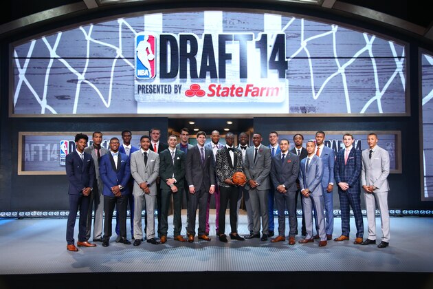 BROOKLYN, NY - JUNE 26: L-R Elfrid Payton, TJ Warren, Marcus Smart, Noah Vonleh,Gary Harris,Jusuf Nurkic,Zach LaVine,Dario Saric, Doug McDermott,Adreian Payne, Andrew Wiggins,Julius Randle,Jabari Parker, Aaron Gordon,Tyler Ennis,James Young,Shabazz Napier, Rodney Hood,Nik Staukus,Dante Exum pose for a photo during the 2014 NBA Draft on June 26, 2014 at Barclays Center in Brooklyn, New York. NOTE TO USER: User expressly acknowledges and agrees that, by downloading and or using this photograph, User is consenting to the terms and conditions of the Getty Images License Agreement. Mandatory Copyright Notice: Copyright 2014 NBAE (Photo by Nathaniel S. Butler /NBAE via Getty Images)