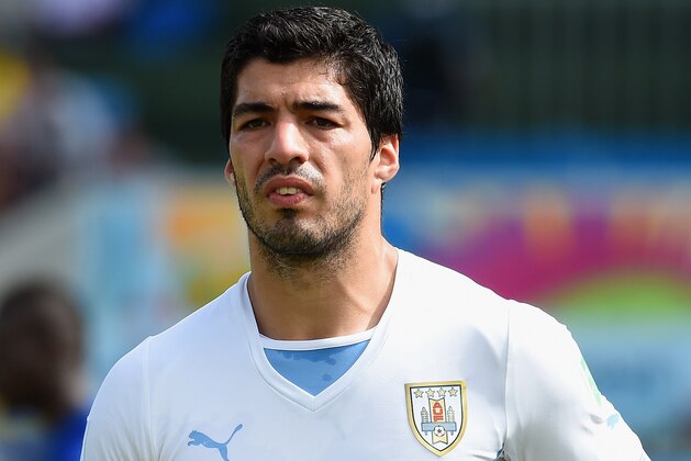 NATAL, BRAZIL - JUNE 24:  Luis Suarez of Uruguay looks on during the 2014 FIFA World Cup Brazil Group D match between Italy and Uruguay at Estadio das Dunas on June 24, 2014 in Natal, Brazil.  (Photo by Claudio Villa/Getty Images)