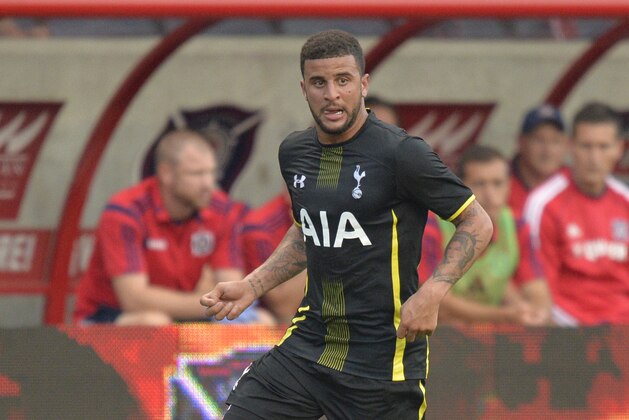 BRIDGEVIEW, IL - JULY 26:  Kyle Walker #2 of Tottenham Hotspur moves the ball during the first half against the Chicago Fire at Toyota Park on July 26, 2014 in Bridgeview, Illinois. Tottenham Hotspur defeated the Fire 2-0.  (Photo by Brian Kersey/Getty Images)