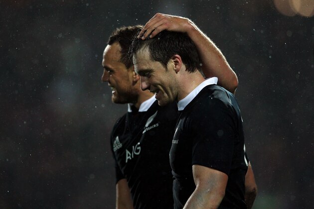 HAMILTON, NEW ZEALAND - SEPTEMBER 07: Ben Smith of New Zealand celebrates with teammate Israel Dagg after a try during the Rugby Championship between the New Zealand All Blacks and Argentina at Waikato Stadium on September 7, 2013 in Hamilton, New Zealand.  (Photo by Anthony Au-Yeung/Getty Images)