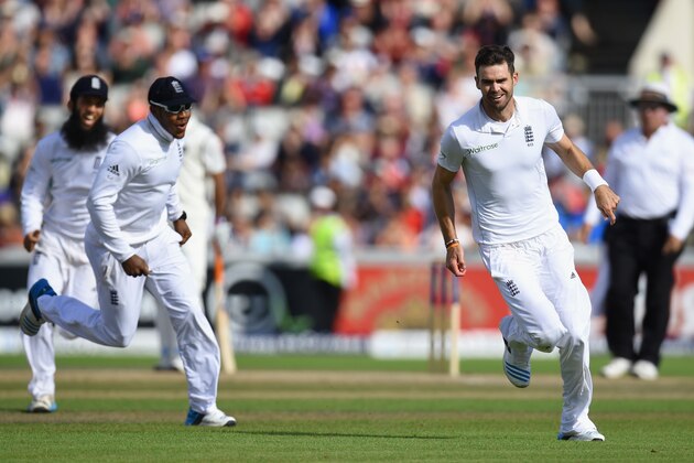 MANCHESTER, ENGLAND - AUGUST 09: England bowler James Anderson (r) goes on a celebration run with Moeen Ali (l) and Chris Jordan (c) after India batsman Virat Kohli is dismissed during day three of the 4th Investec Test match between England and India at Old Trafford on August 9, 2014 in Manchester, England. (Photo by Stu Forster/Getty Images) MANCHESTER, ENGLAND - AUGUST 09: England bowler James Anderson (r) goes on a celebration run with Moeen Ali (l) and Chris Jordan (c) after India batsman Virat Kohli is dismissed during day three of the 4th Investec Test match between England and India at Old Trafford on August 9, 2014 in Manchester, England. (Photo by Stu Forster/Getty Images)