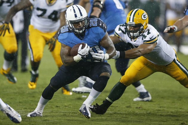 NASHVILLE, TN - AUGUST 09: Bishop Sankey #20 of the Tennessee Titans runs with the ball in the second half of an NFL preseason game against the Green Bay Packers at LP Field on August 9, 2014 in Nashville, Tennessee. The Titans won 20-16. (Photo by Joe Robbins/Getty Images)