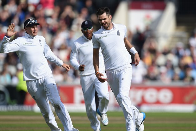 MANCHESTER, ENGLAND - AUGUST 09: England bowler James Anderson (r) goes on a celebration run with Joe Root (l) and Chris Jordan (c) after India batsman Virat Kohli is dismissed during day three of the 4th Investec Test match between England and India at Old Trafford on August 9, 2014 in Manchester, England. (Photo by Stu Forster/Getty Images) MANCHESTER, ENGLAND - AUGUST 09: England bowler James Anderson (r) goes on a celebration run with Joe Root (l) and Chris Jordan (c) after India batsman Virat Kohli is dismissed during day three of the 4th Investec Test match between England and India at Old Trafford on August 9, 2014 in Manchester, England. (Photo by Stu Forster/Getty Images)