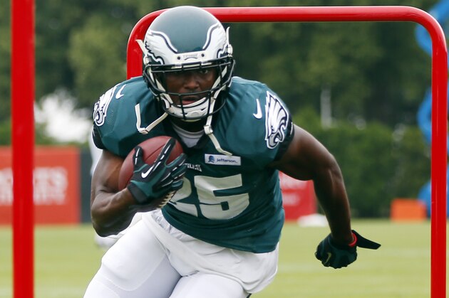Philadelphia Eagles running back LeSean McCoy runs a drill during NFL football training camp Friday, Aug. 1, 2014, in Philadelphia. (AP Photo/Matt Rourke)