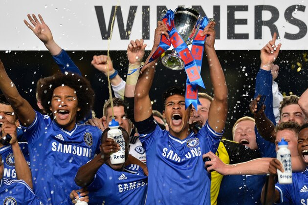 LONDON, ENGLAND - MAY 05:  Ruben Loftus Cheek of Chelsea lifts the FA Youth Cup after winning the Second Leg match between Chelsea U18 and Fulham U18 at Stamford Bridge on May 5, 2014 in London, England.  (Photo by Justin Setterfield/Getty Images)
