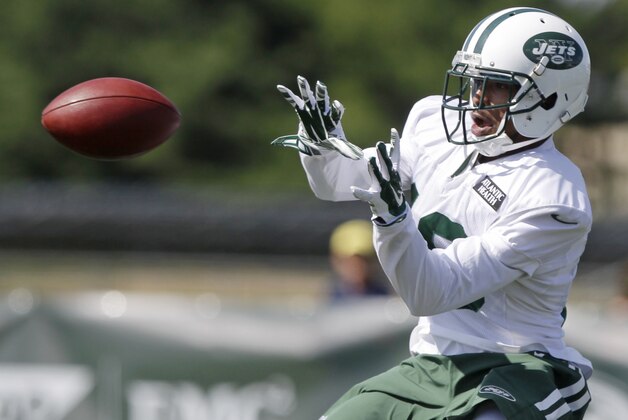 New York Jets wide receiver Jalen Saunders catches a pass during the Jets NFL football training camp Thursday, July 24, 2014, in Cortland, N.Y.  (AP Photo)