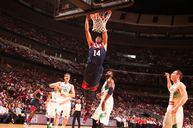 CHICAGO, IL - AUGUST 16: Anthony Davis #14 of the USA Basketball Men's National Team dunks during a game against the Brazil Basketball Men's National Team on August 16, 2014 at the United Center in Chicago, Illinois.  NOTE TO USER: User expressly acknowledges and agrees that, by downloading and/or using this Photograph, user is consenting to the terms and conditions of the Getty Images License Agreement. Mandatory Copyright Notice: Copyright 2014 NBAE (Photo by Nathaniel S. Butler/NBAE via Getty Images)